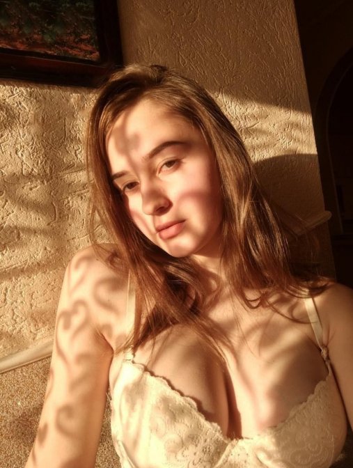 Ульянова Марта - слитые фото и видео